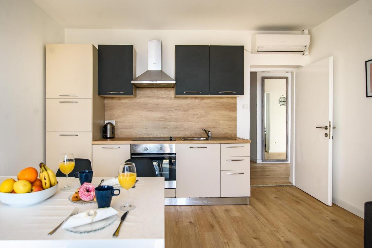 Aurora Seaview Apartment Mlini Eksteriør bilde